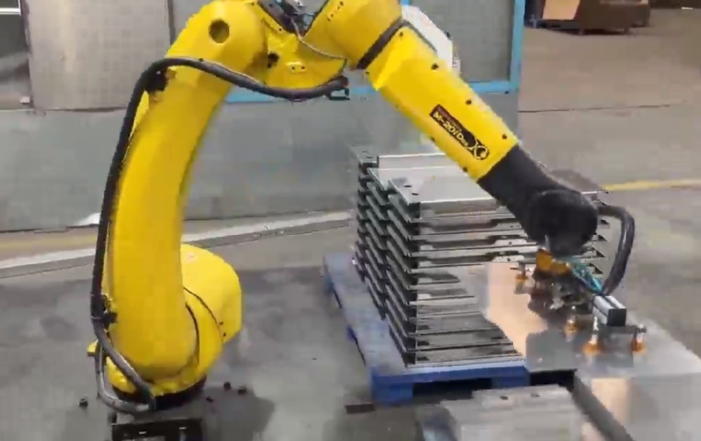 机器人折弯视频1